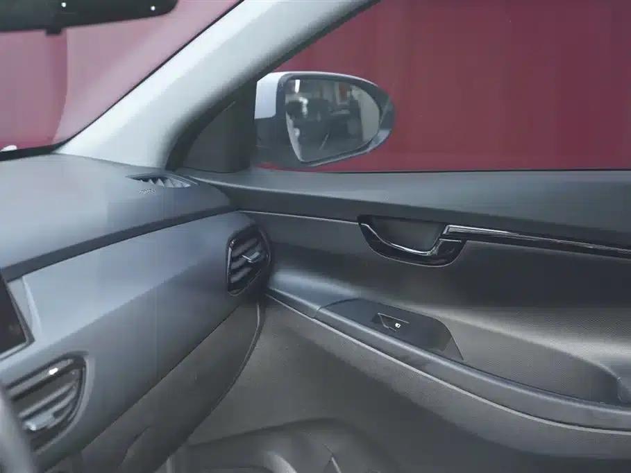 Hyundai Elantra 2020 1.6L Automatic GL Edition — миниатюра 16