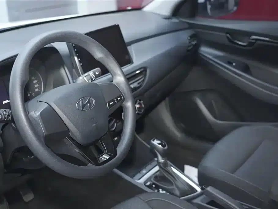 Hyundai Elantra 2020 1.6L Automatic GL Edition — миниатюра 18