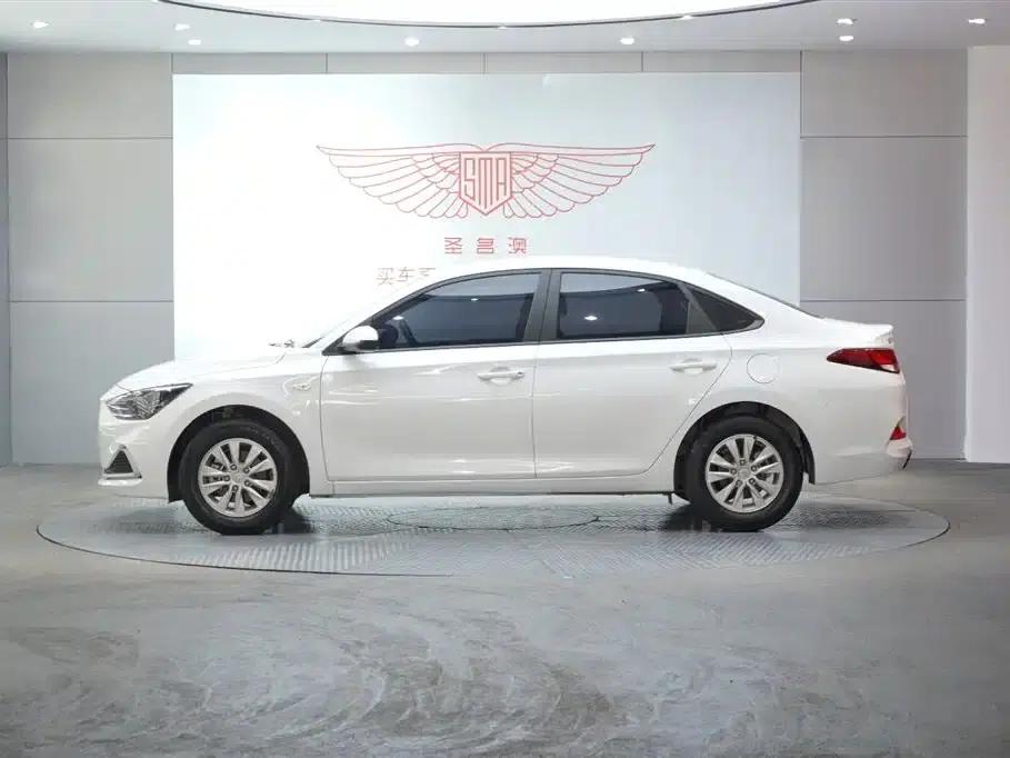 Hyundai Elantra 2020 1.6L Automatic GL Edition — миниатюра 4