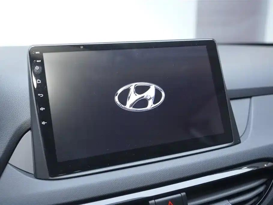 Hyundai Elantra 2020 1.6L Automatic GL Edition — миниатюра 7