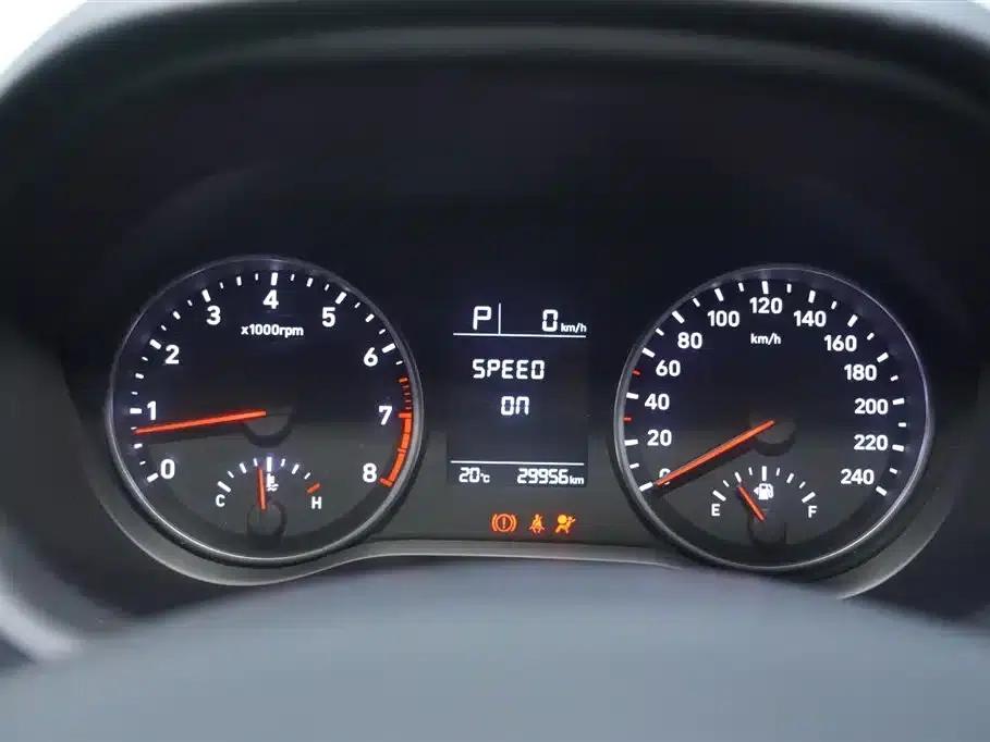 Hyundai Elantra 2020 1.6L Automatic GL Edition — миниатюра 8