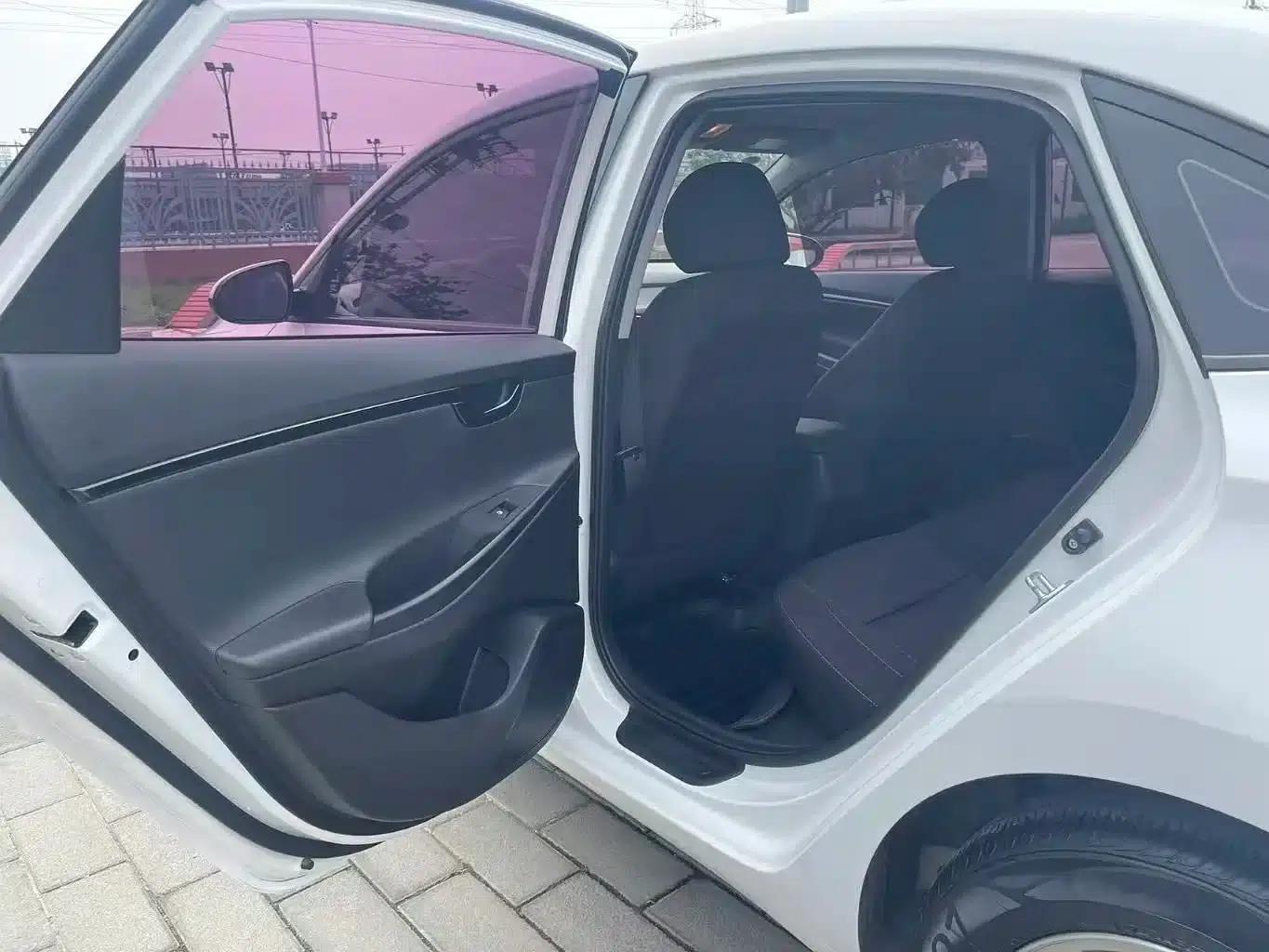 Hyundai Elantra 2020 1.6L Automatic GL Edition — миниатюра 12