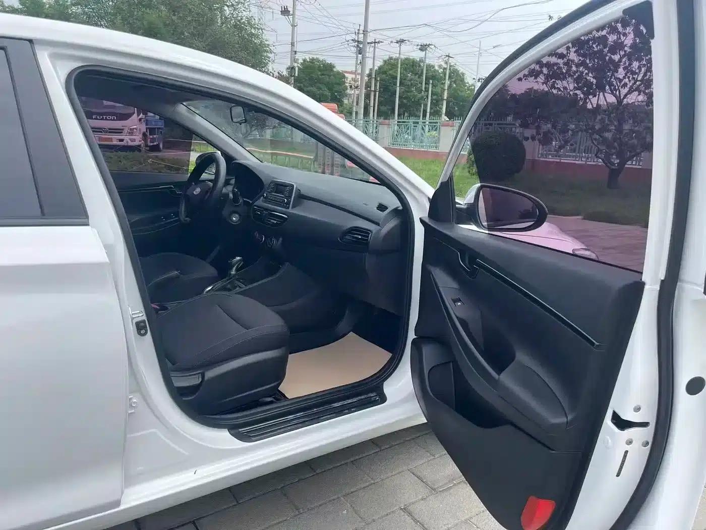 Hyundai Elantra 2020 1.6L Automatic GL Edition — миниатюра 13