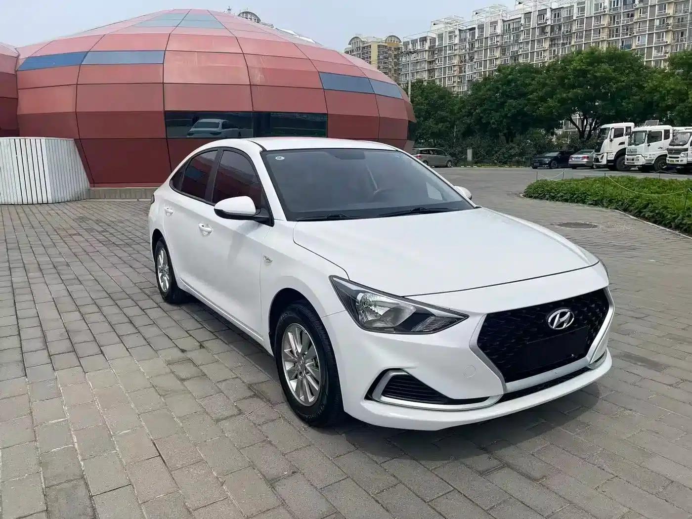 Hyundai Elantra 2020 1.6L Automatic GL Edition — миниатюра 3