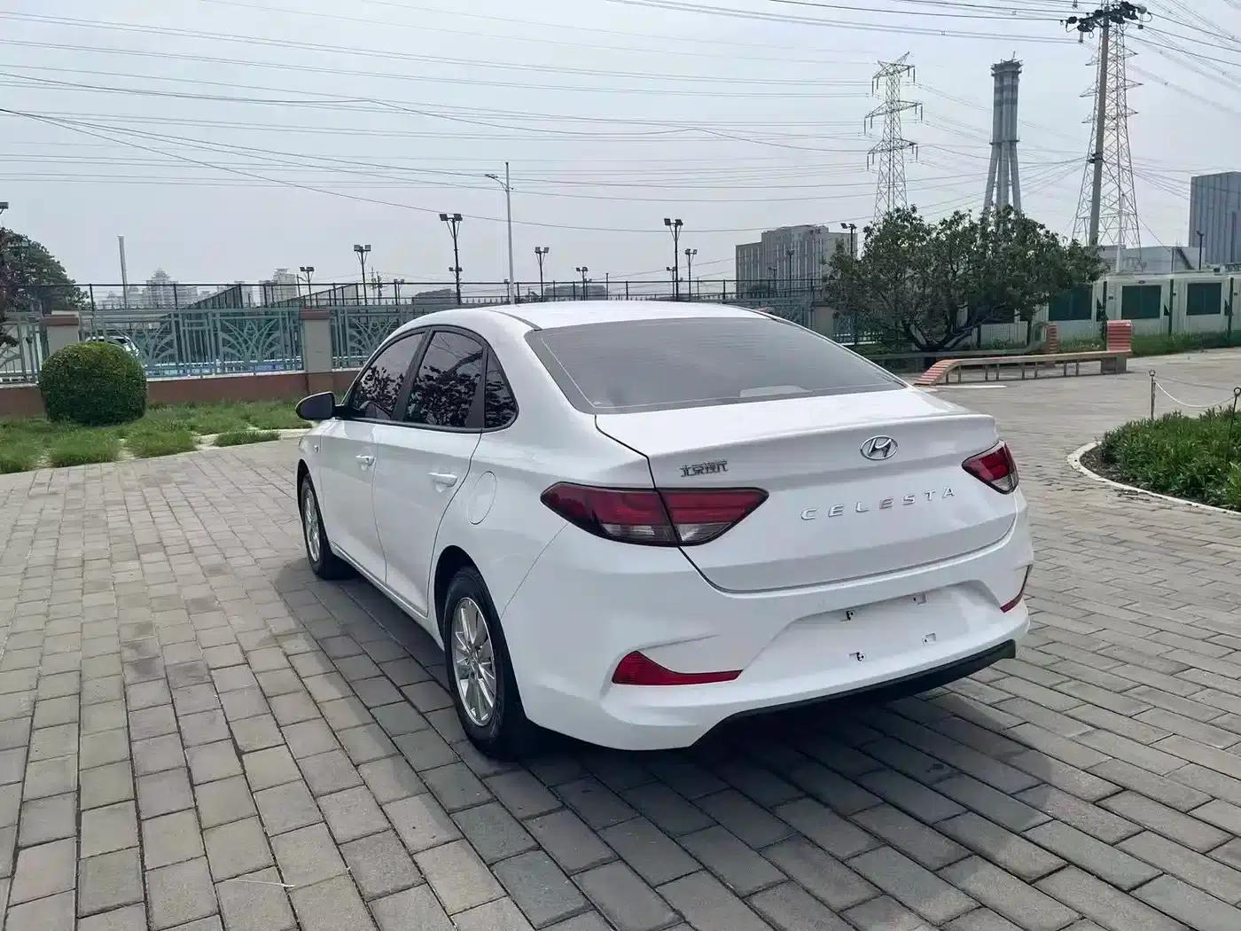 Hyundai Elantra 2020 1.6L Automatic GL Edition — миниатюра 6