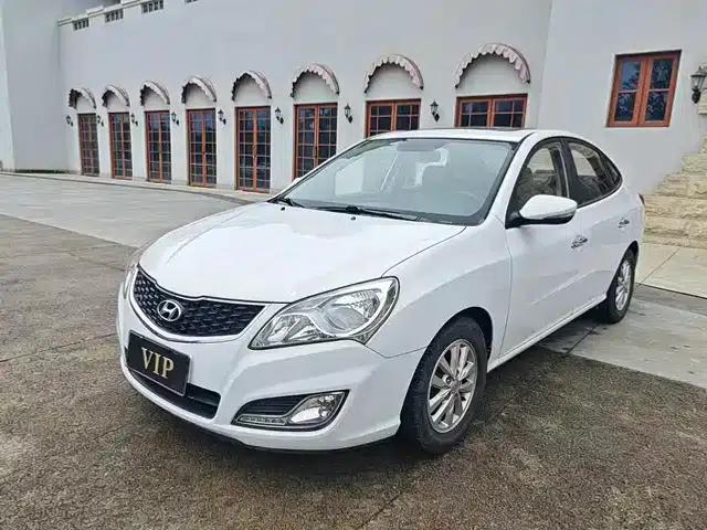 Hyundai Elantra 2015 1.6L Automatic Deluxe