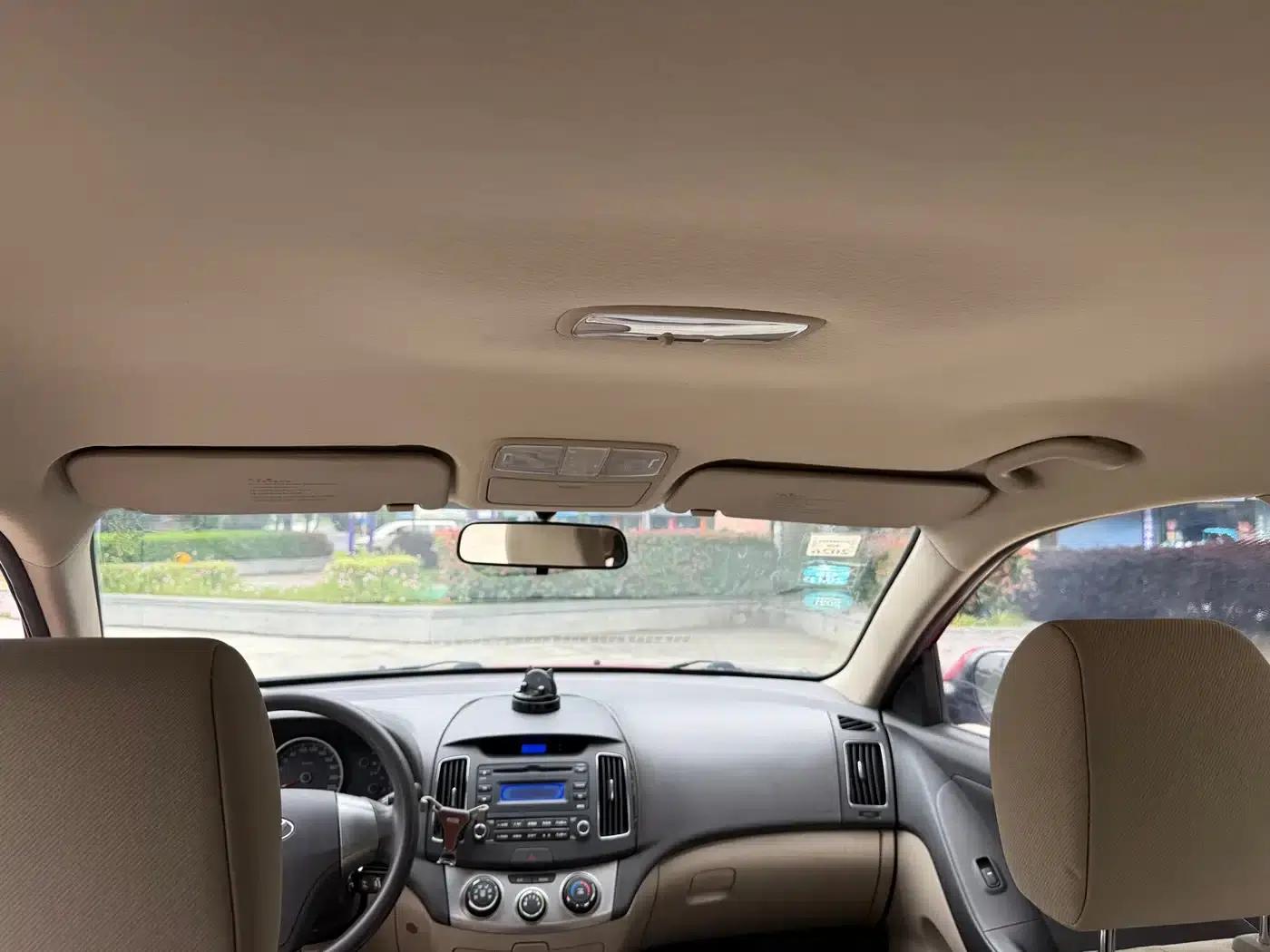 Hyundai Elantra 2011 1.6L Automatic Comfort Model — миниатюра 11