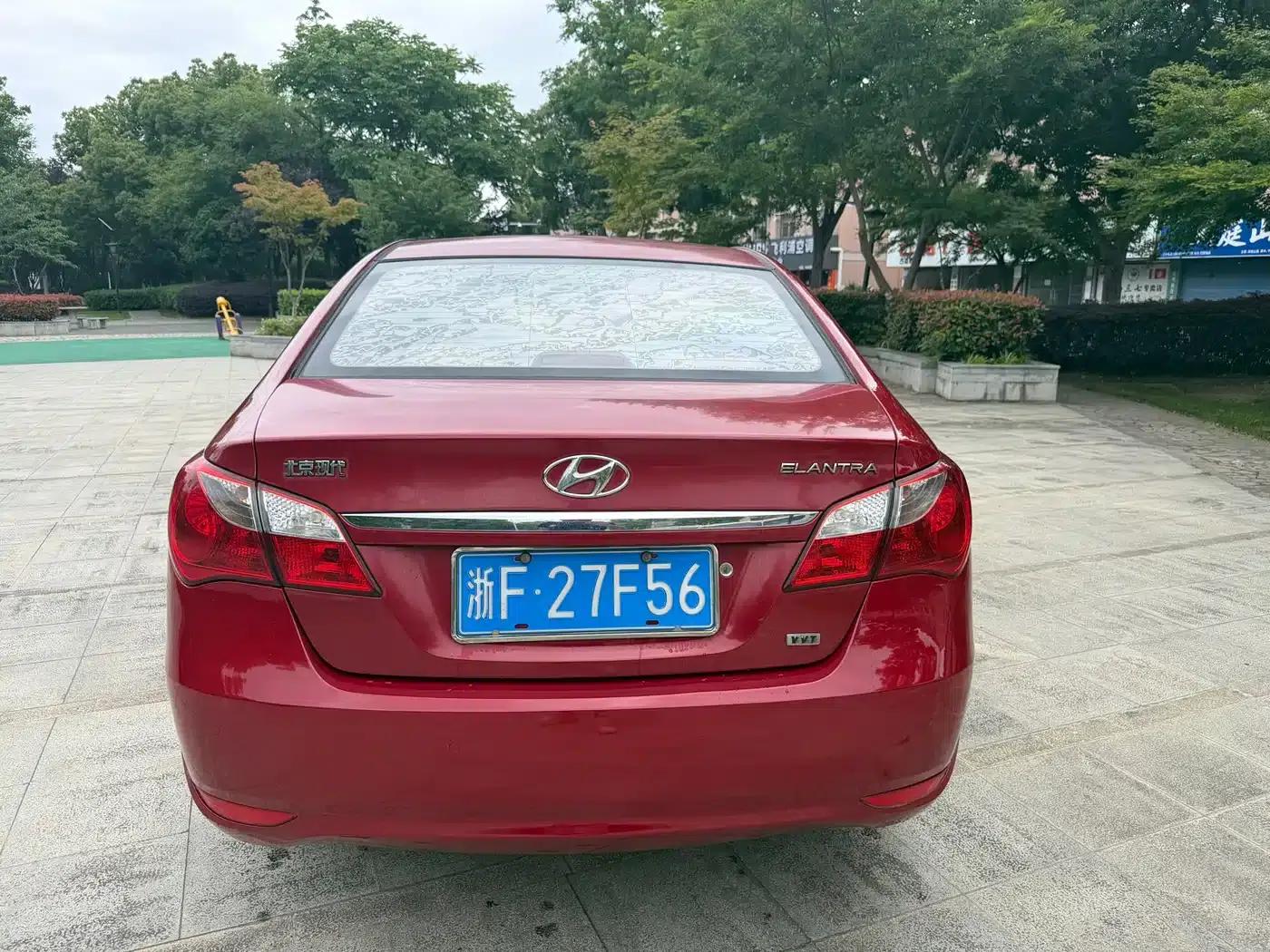 Hyundai Elantra 2011 1.6L Automatic Comfort Model — миниатюра 4