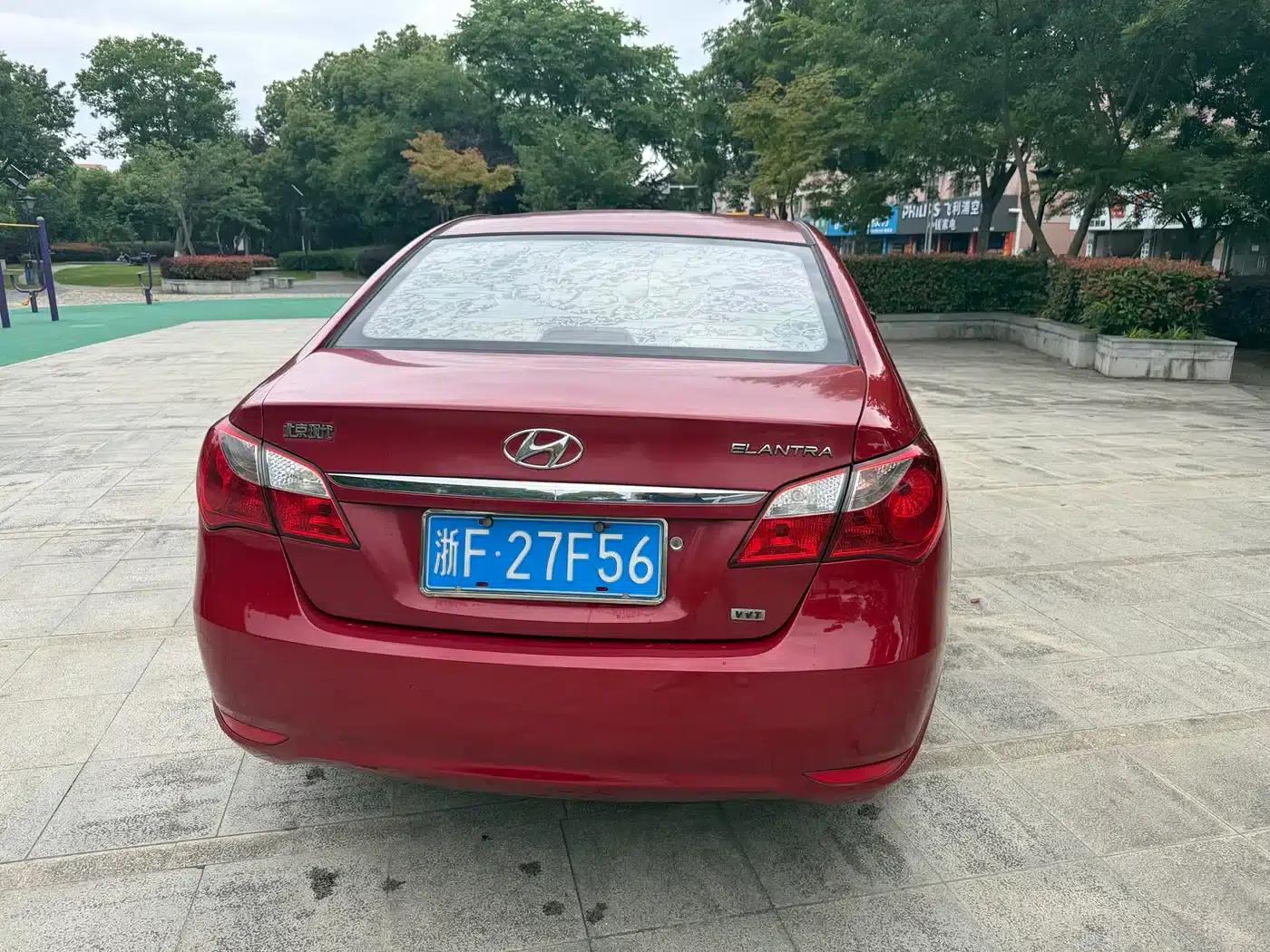 Hyundai Elantra 2011 1.6L Automatic Comfort Model — миниатюра 5