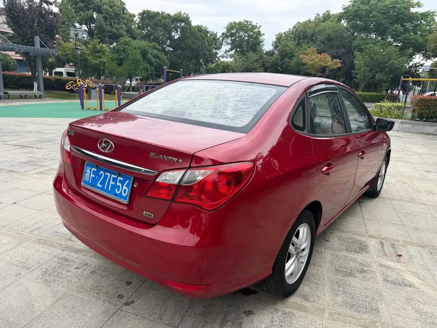 Hyundai Elantra 2011 1.6L Automatic Comfort Model — миниатюра 6