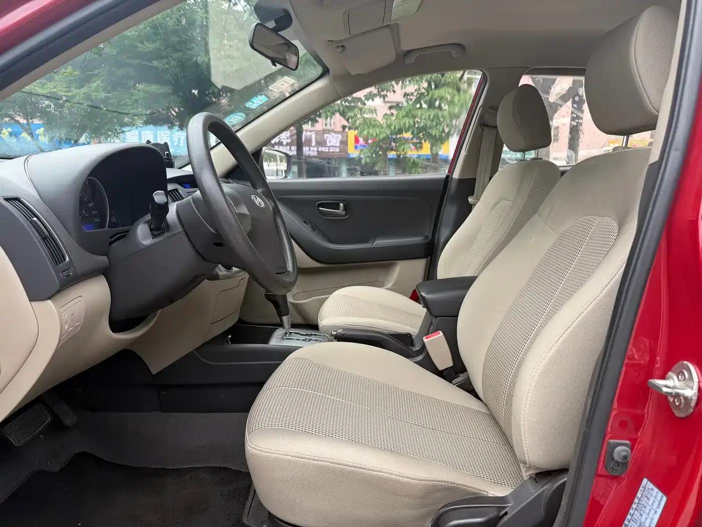 Hyundai Elantra 2011 1.6L Automatic Comfort Model — миниатюра 9