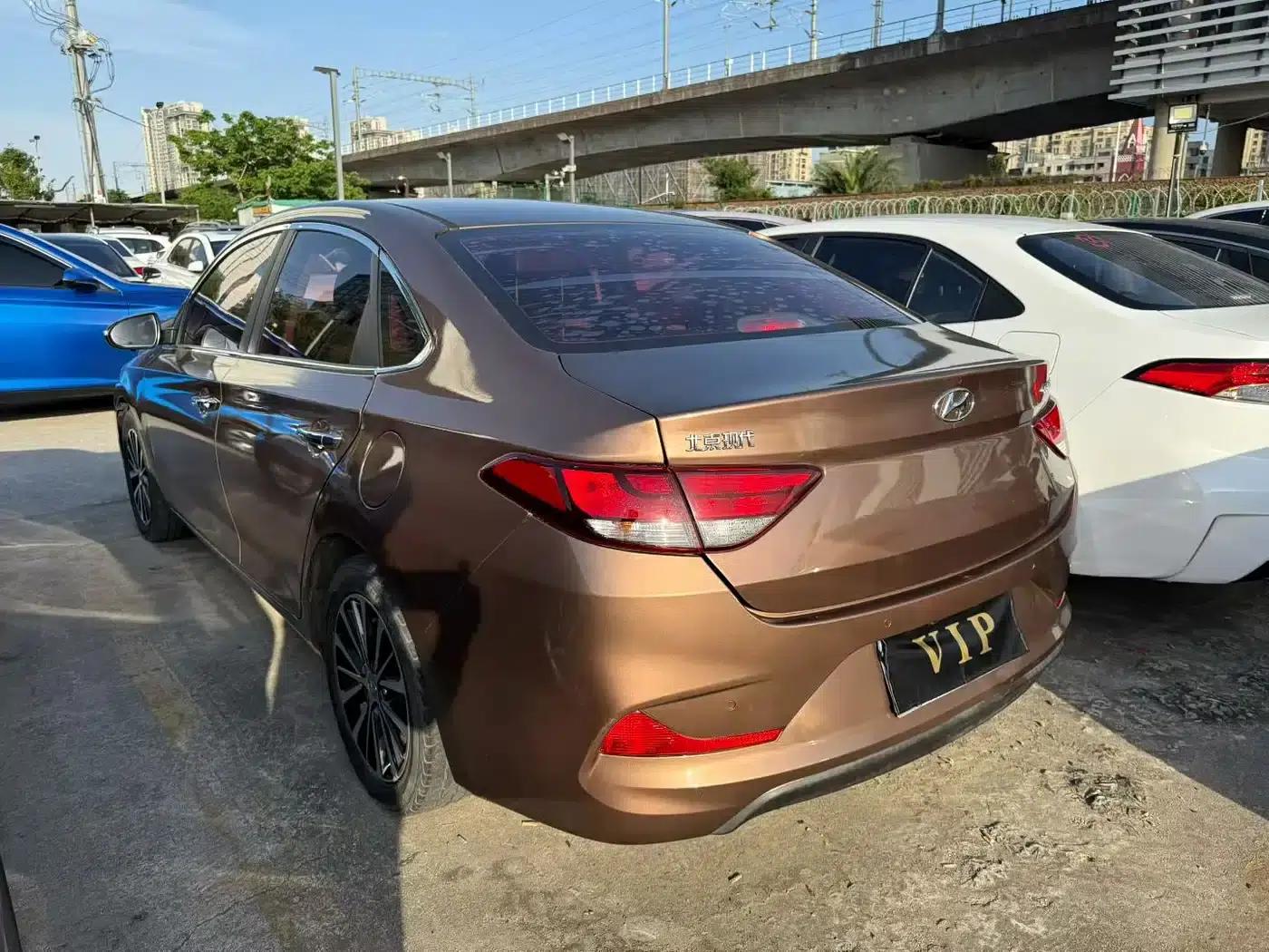 Hyundai Elantra 2017 1.6L Automatic Joyful Edition DLX — миниатюра 8