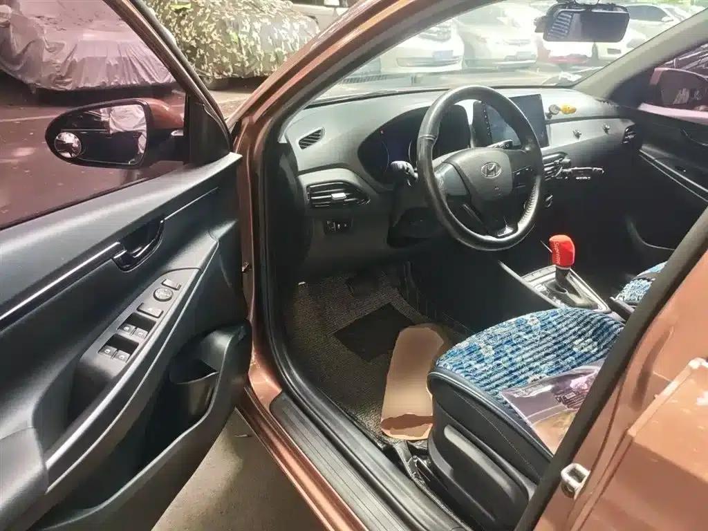 Hyundai Elantra 2018 1.6L Automatic GL (National V Emission Standard) — миниатюра 13