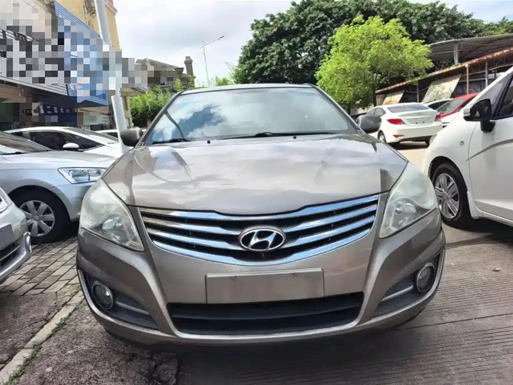 Hyundai Elantra 2015 1.6L Automatic Comfort Edition — миниатюра 3