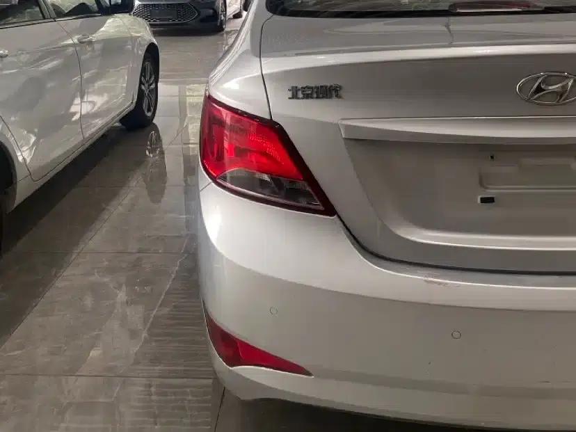 2014 Hyundai Reina 1.4L Manual Intelligent GLS — миниатюра 6