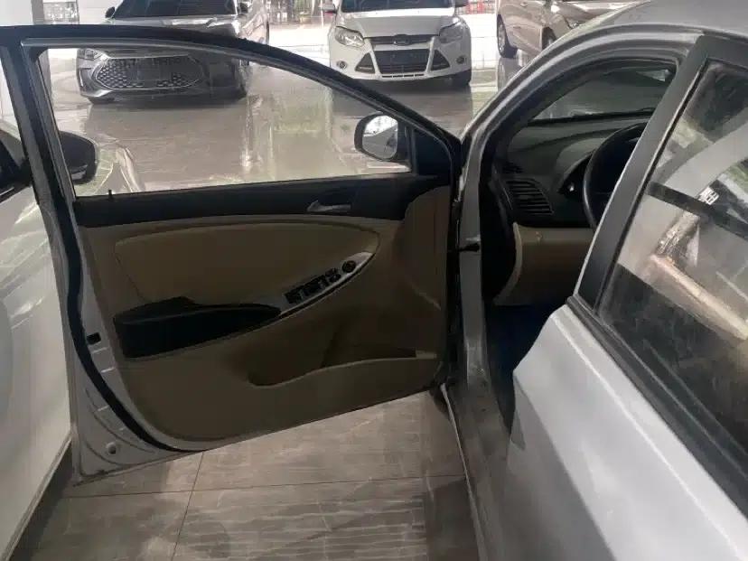 2014 Hyundai Reina 1.4L Manual Intelligent GLS — миниатюра 8