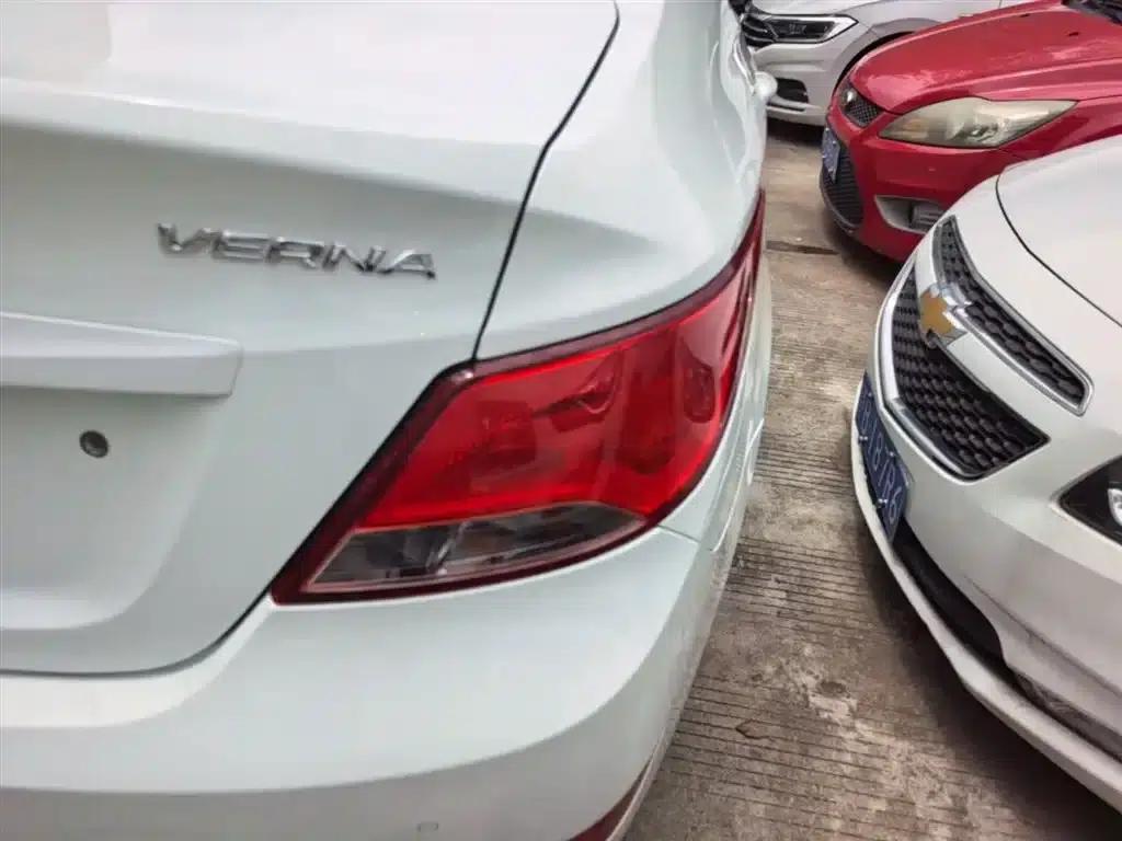 2016 Hyundai Reina 1.4L Automatic Intelligent GLS — миниатюра 8