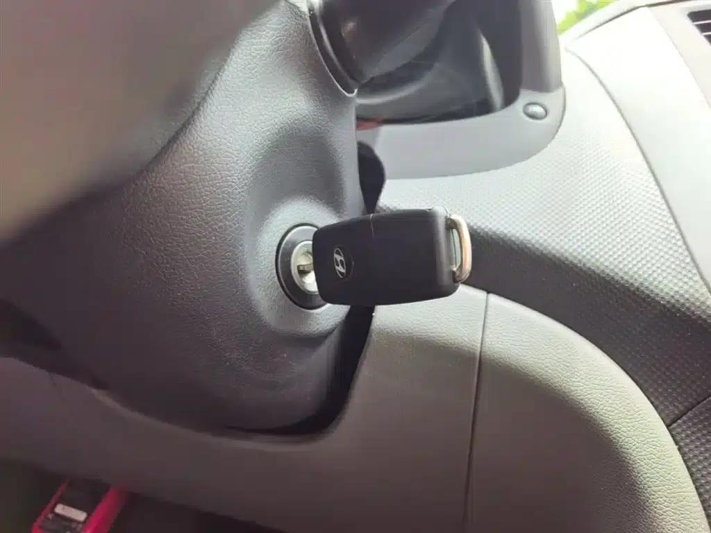 2016 Hyundai Reina 1.4L Automatic Intelligent GLS — миниатюра 9