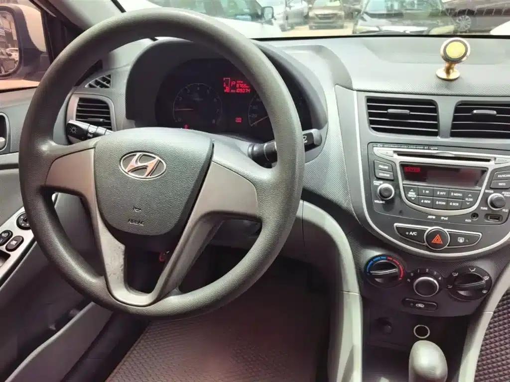 2016 Hyundai Reina 1.4L Automatic Intelligent GLS — миниатюра 10