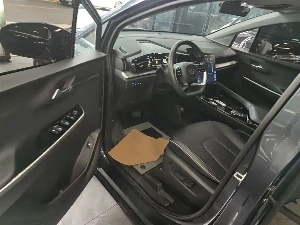 Kusto 2021 270TGDi Premium Edition LUX — миниатюра 16