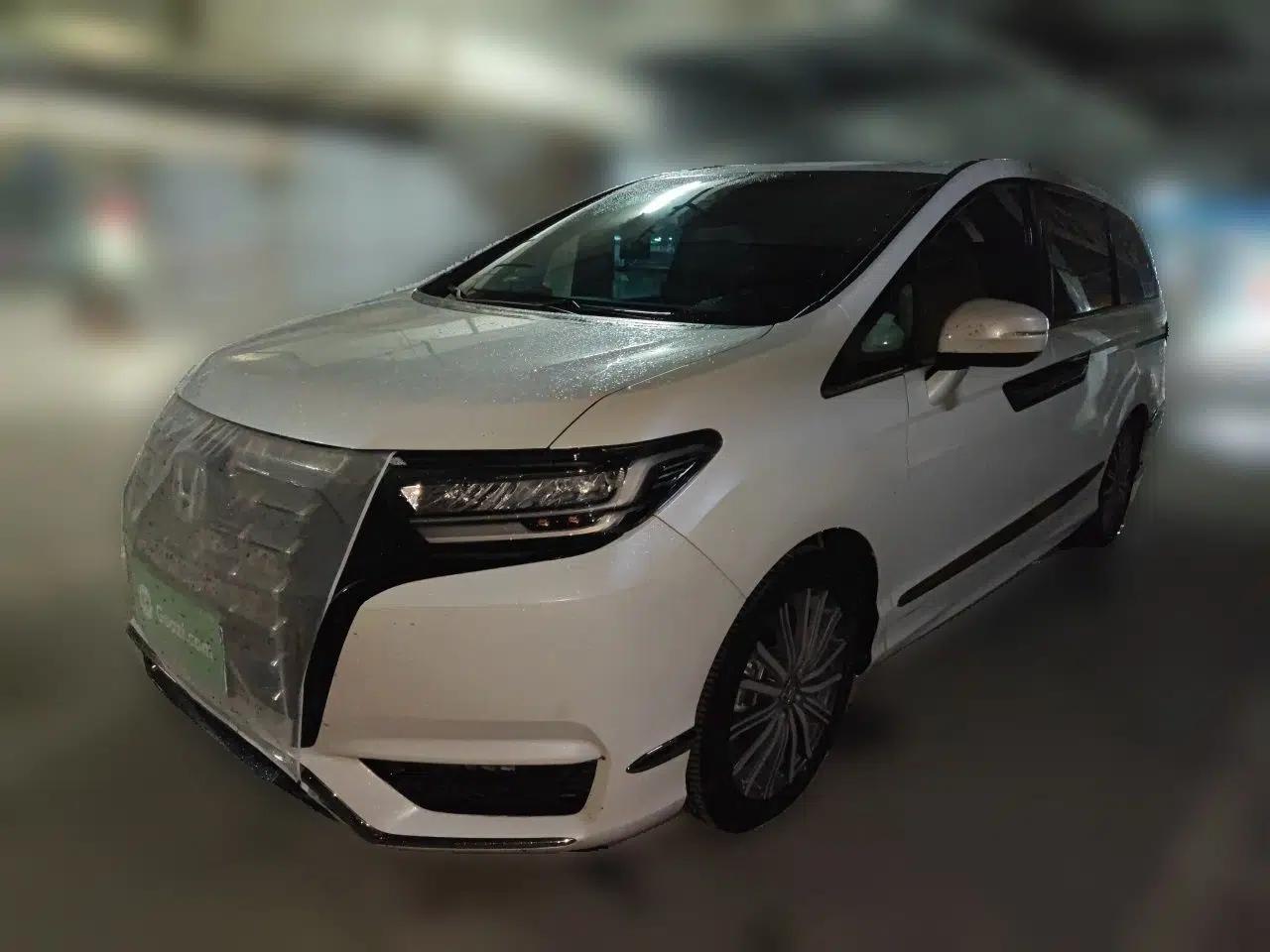 Honda Elysion 2022 2.0L eHEV Luxury Edition — миниатюра 1