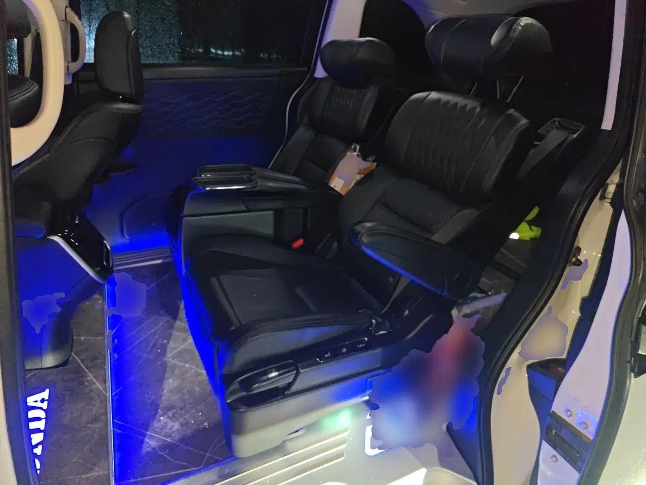 Honda Elysion 2022 2.0L eHEV Luxury Edition — миниатюра 18