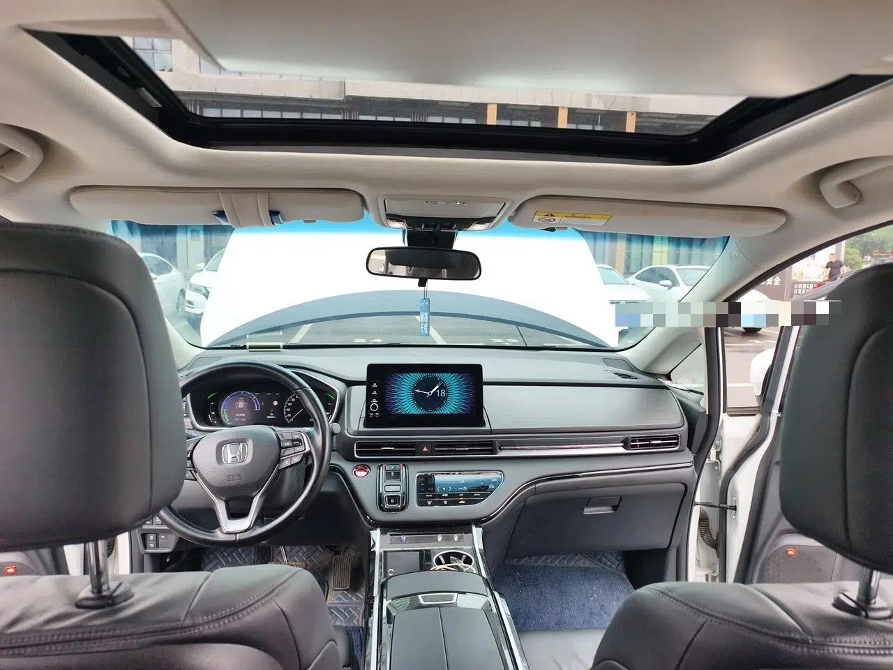 Honda Elysion 2022 2.0L eHEV Luxury First Edition — миниатюра 19