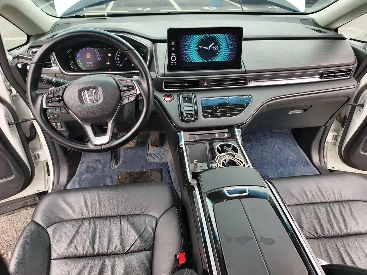 Honda Elysion 2022 2.0L eHEV Luxury First Edition — миниатюра 10