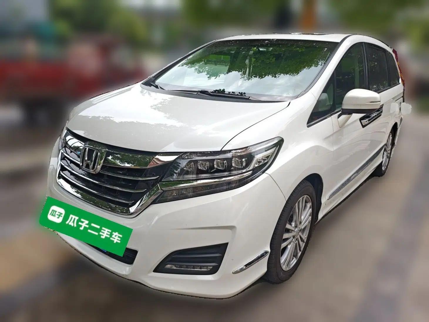 Honda Elysion 2016 2.4L Luxury Edition — миниатюра 1