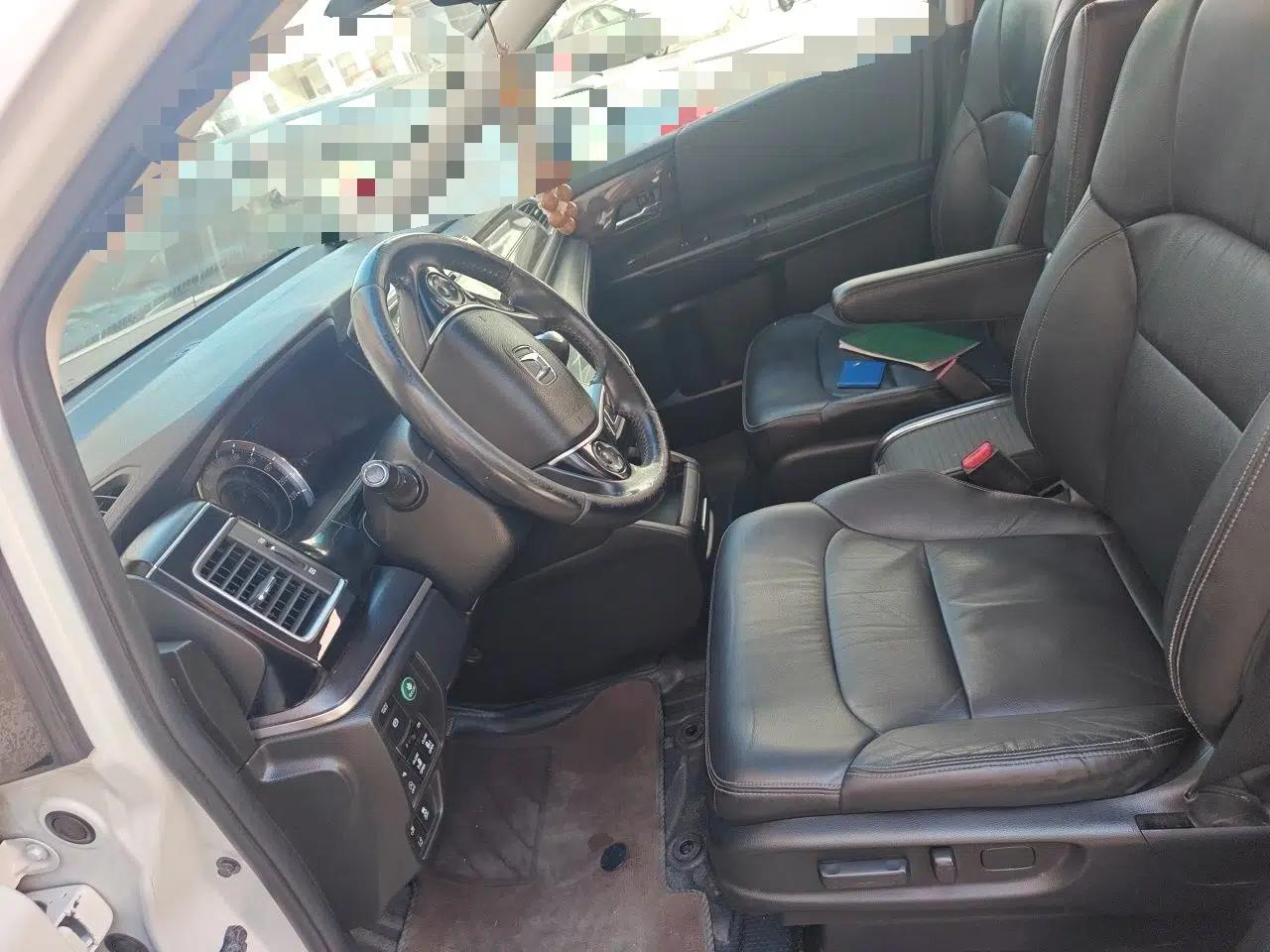 Honda Elysion 2016 2.4L Supreme Edition — миниатюра 16