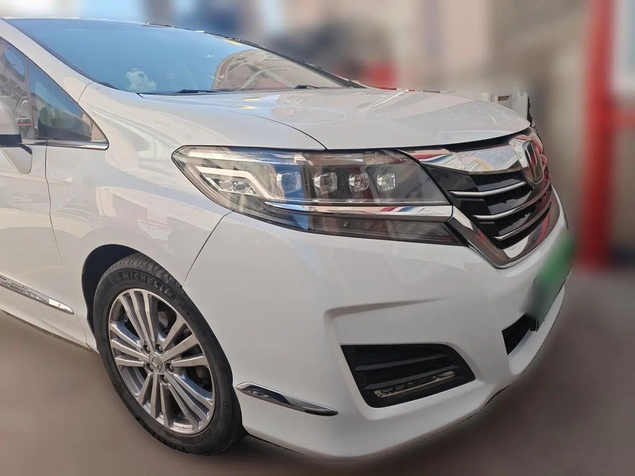 Honda Elysion 2016 2.4L Supreme Edition — миниатюра 3