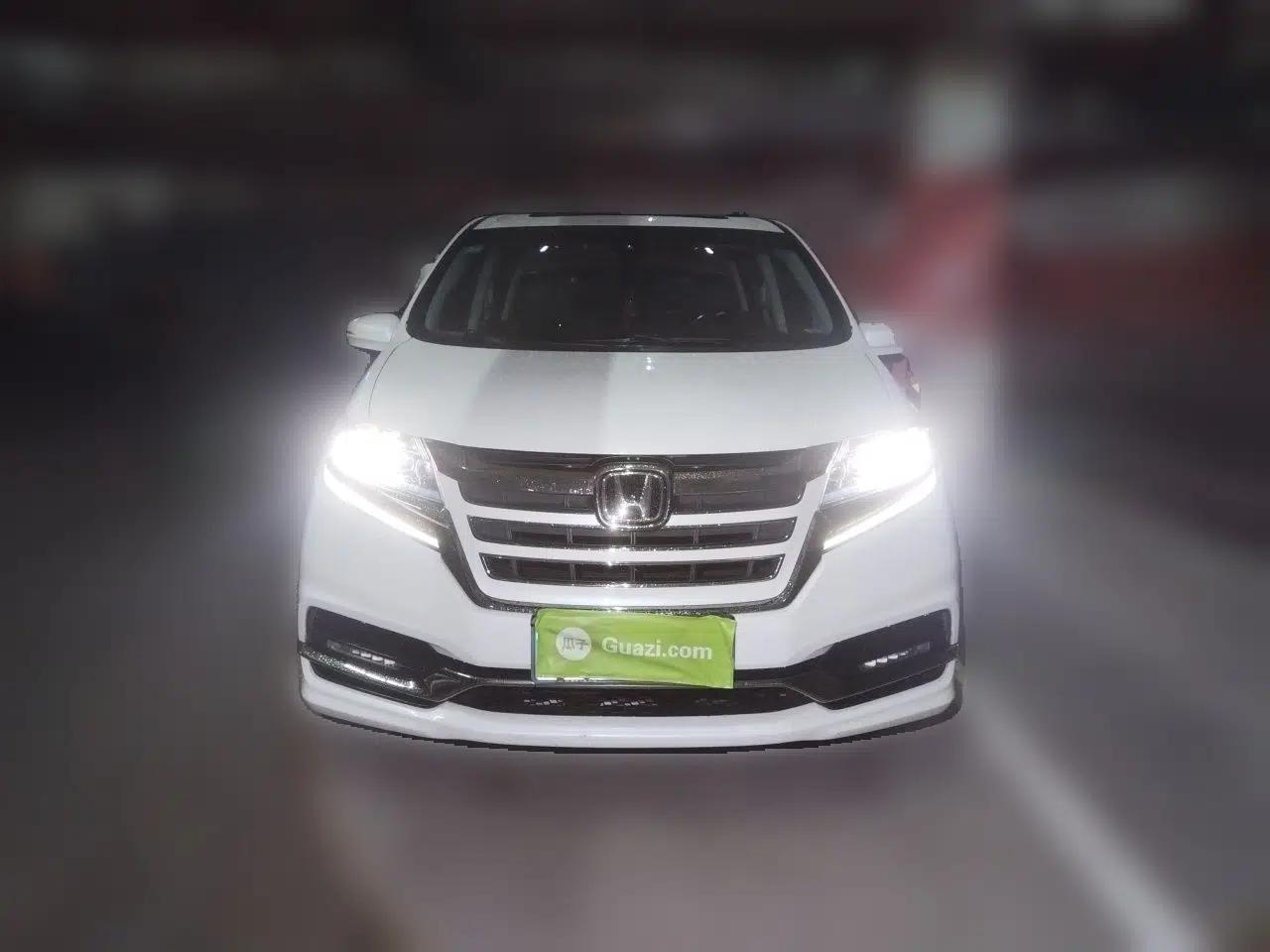 Honda Elysion 2019 2.0L Hybrid Luxury Edition — миниатюра 2