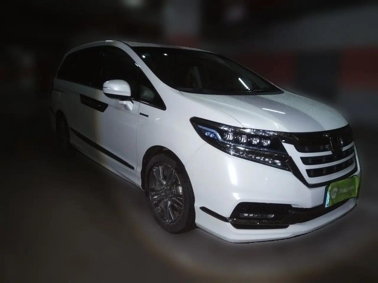 Honda Elysion 2019 2.0L Hybrid Luxury Edition — миниатюра 3