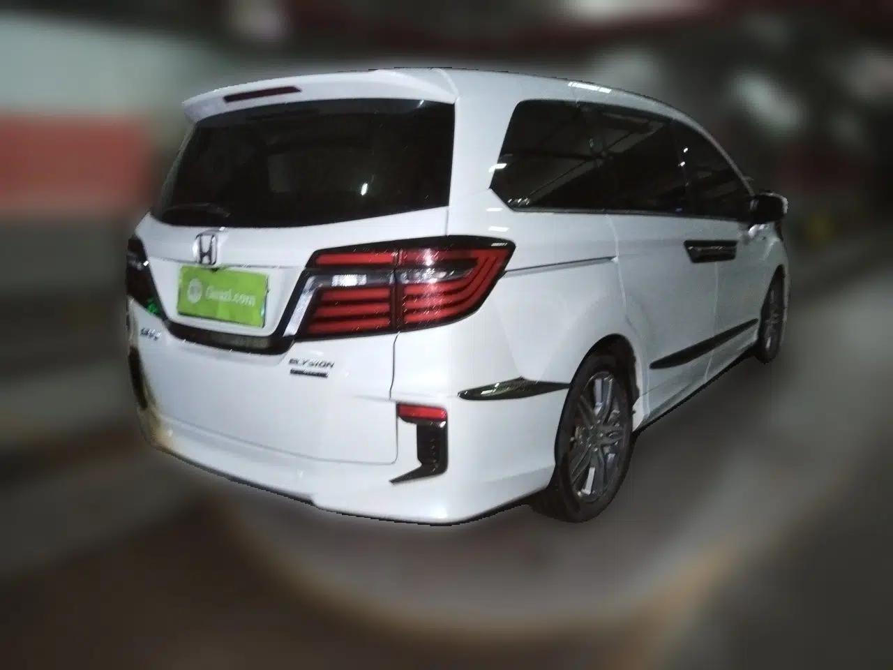 Honda Elysion 2019 2.0L Hybrid Luxury Edition — миниатюра 6