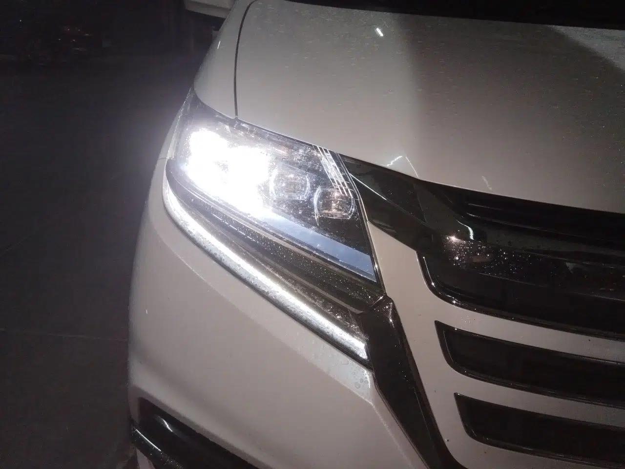 Honda Elysion 2019 2.0L Hybrid Luxury Edition — миниатюра 7
