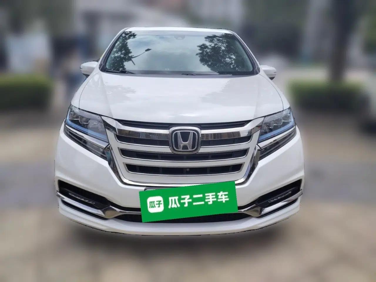 Honda Elysion 2019 2.0L Hybrid Luxury Edition — миниатюра 2