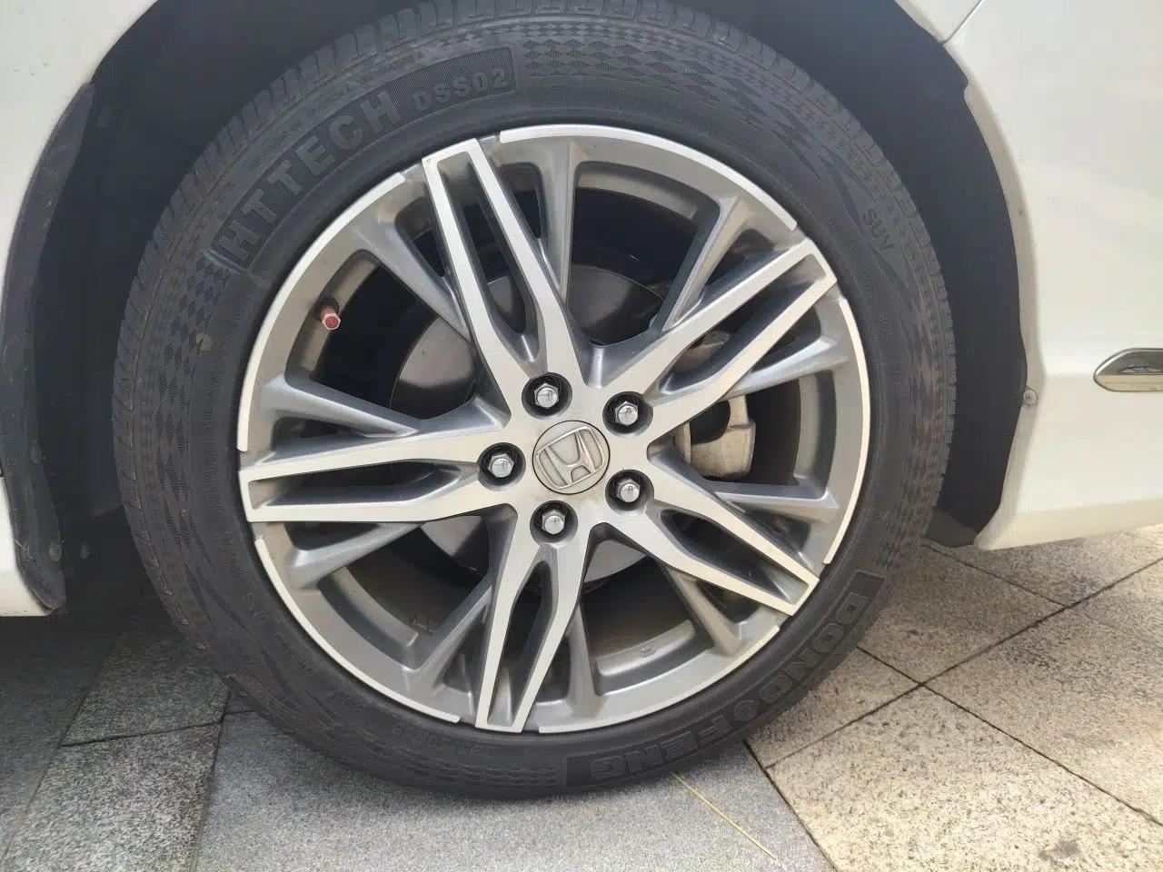 Honda Elysion 2019 2.0L Hybrid Luxury Edition — миниатюра 8