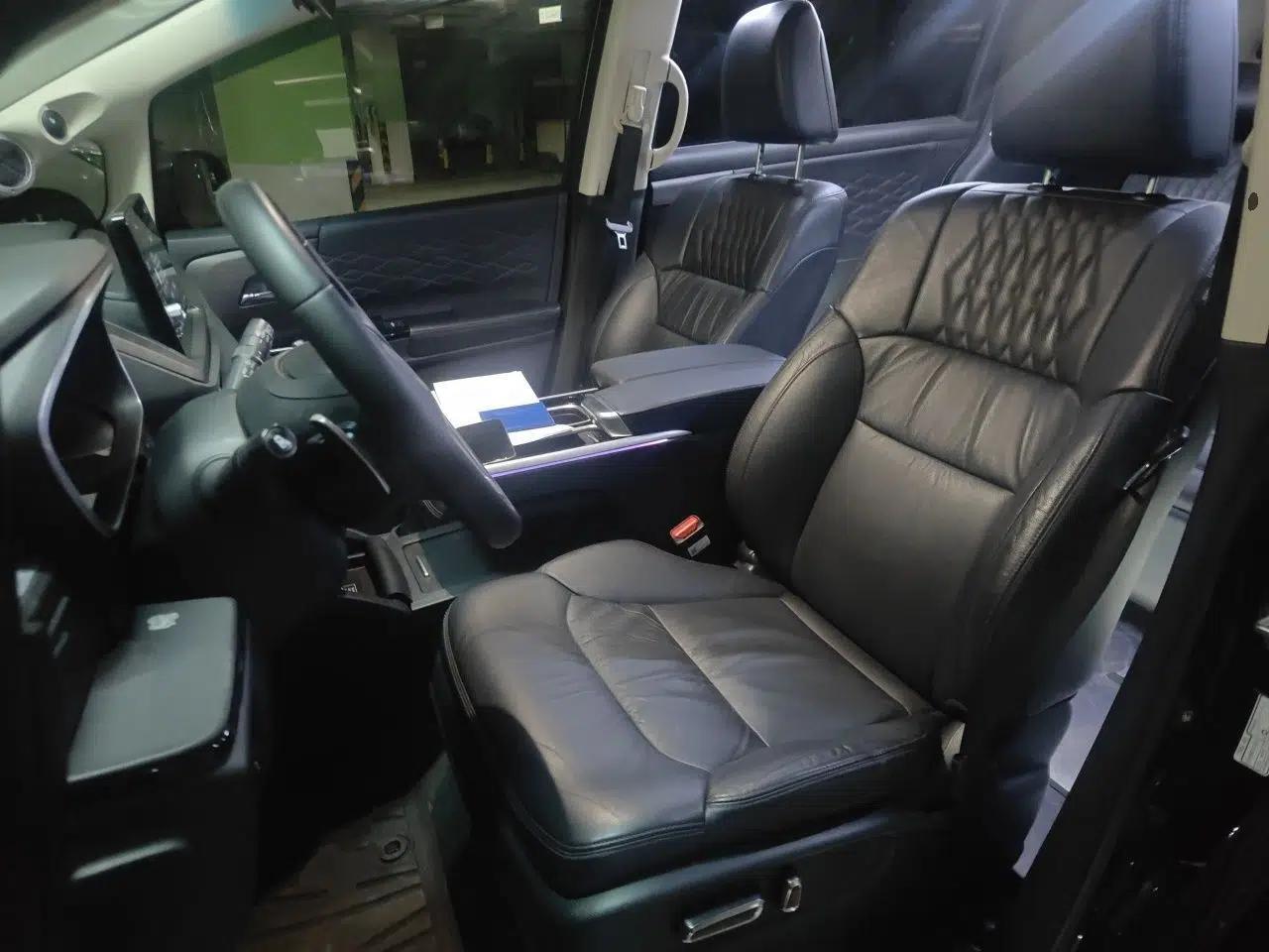 Honda Elysion 2022 2.0L eHEV Luxury Edition — миниатюра 16