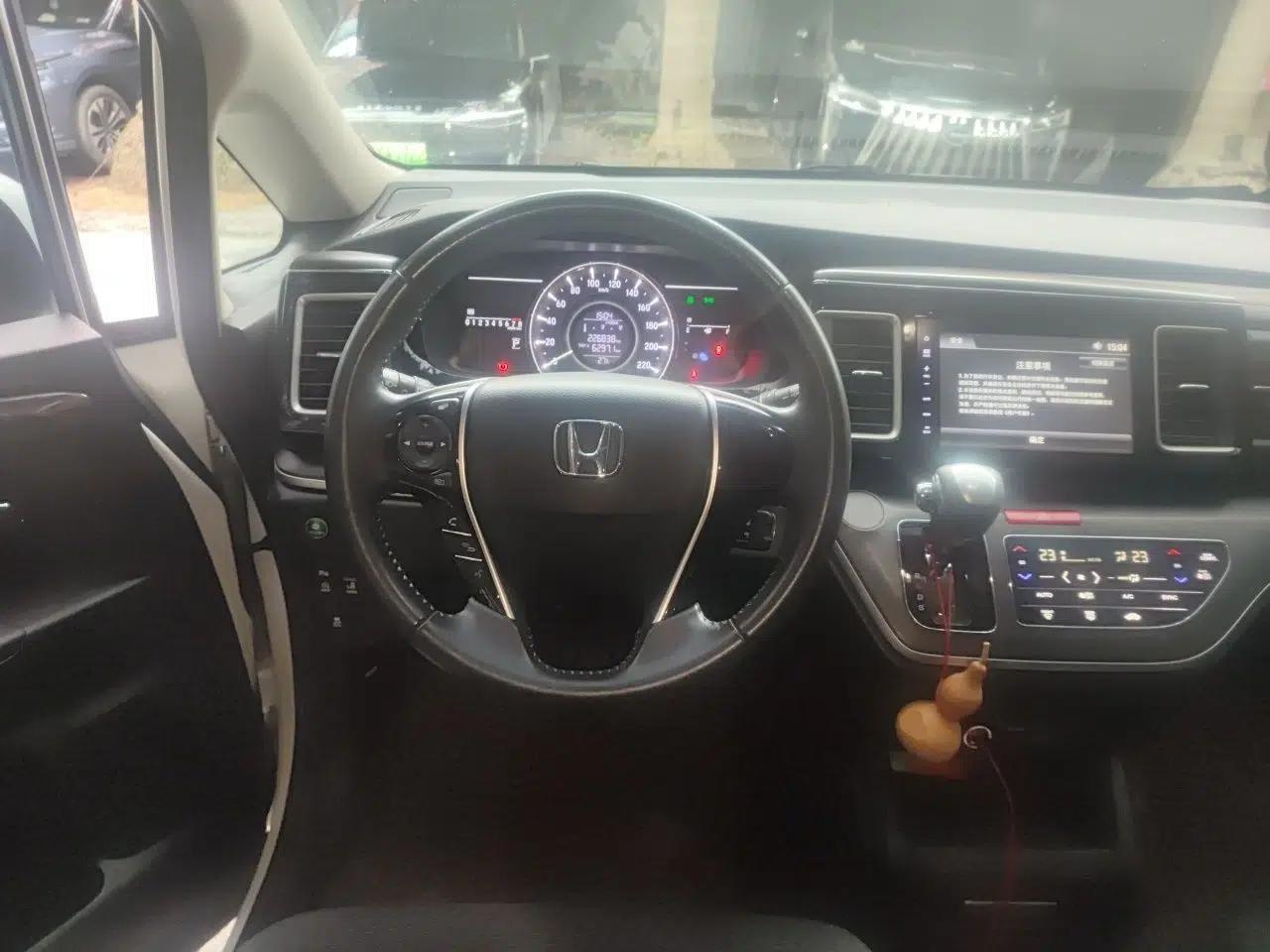 Honda Elysion 2016 2.4L Classic Edition — миниатюра 11