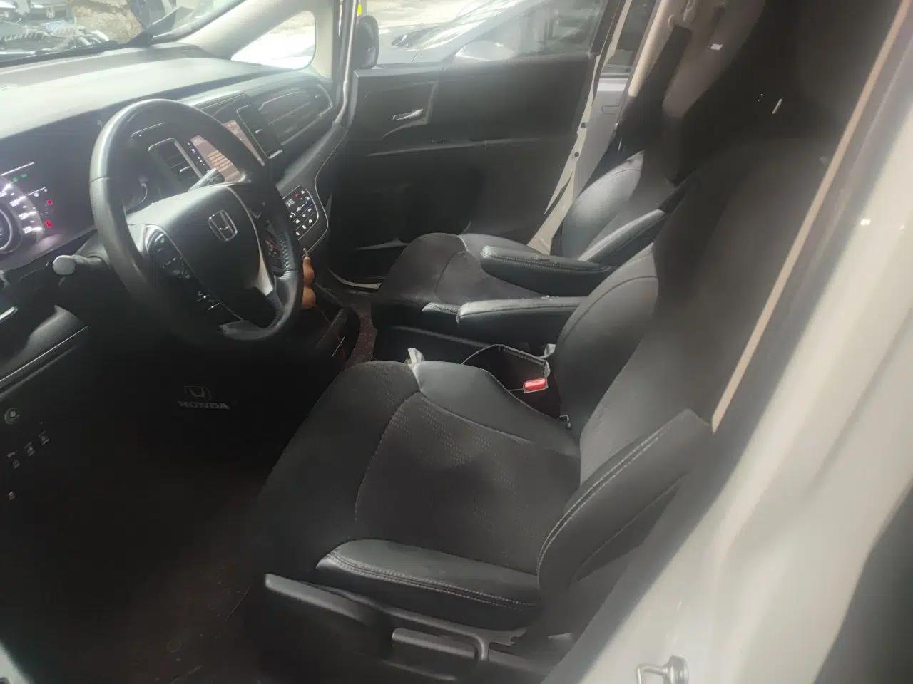 Honda Elysion 2016 2.4L Classic Edition — миниатюра 16