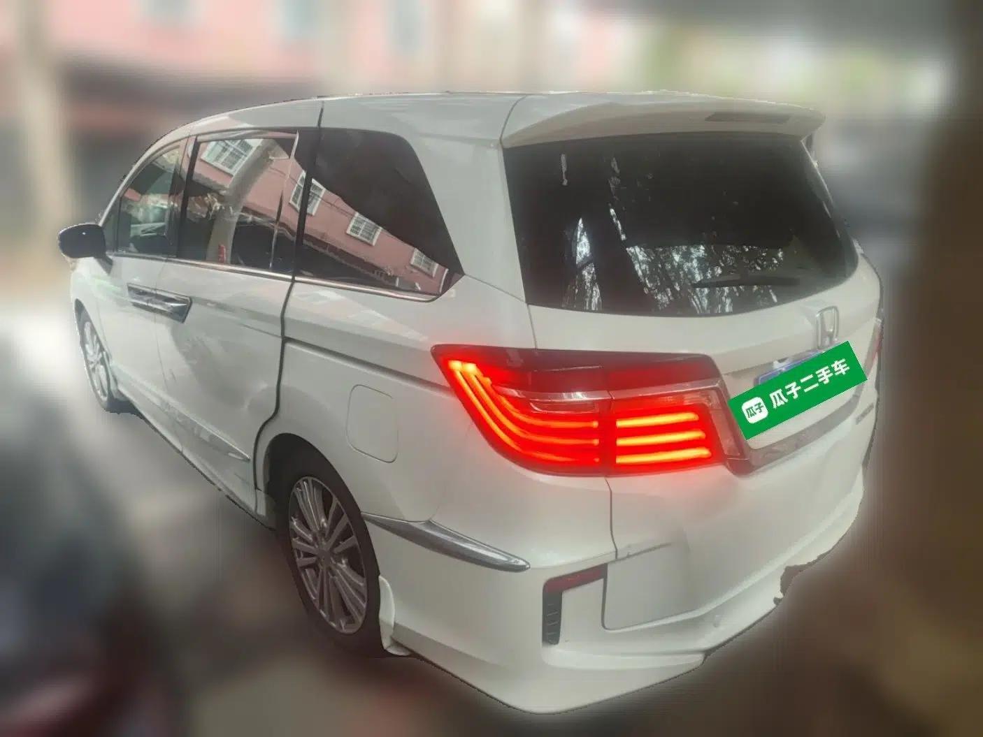 Honda Elysion 2016 2.4L Classic Edition — миниатюра 4