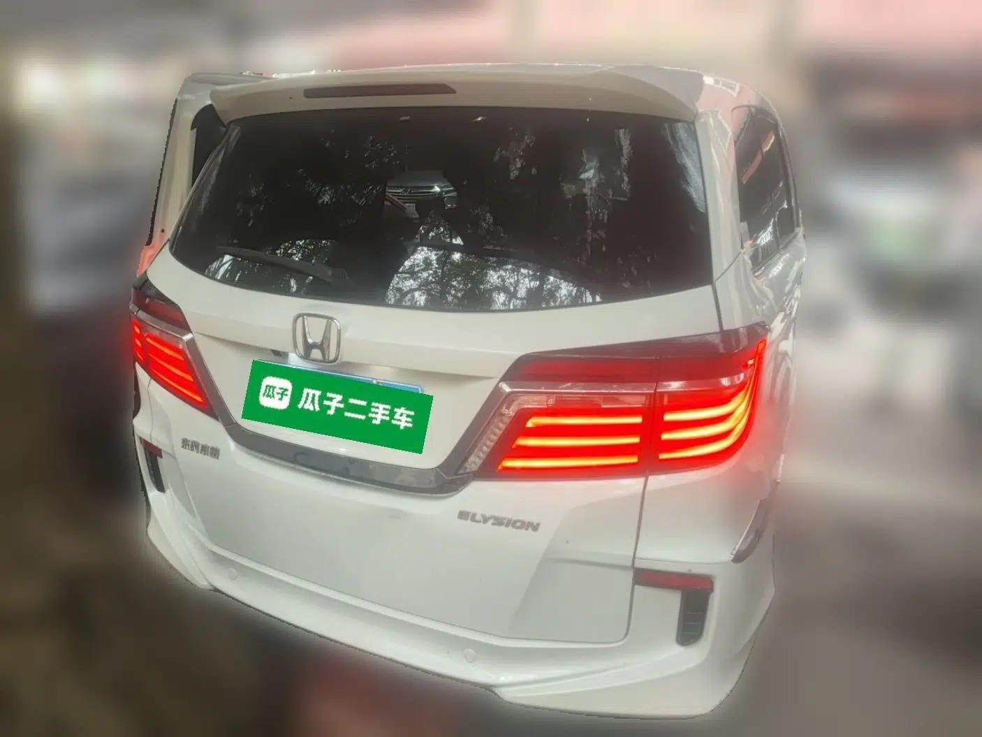 Honda Elysion 2016 2.4L Classic Edition — миниатюра 5