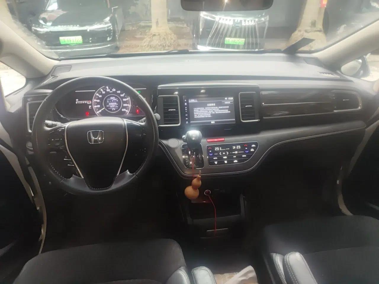 Honda Elysion 2016 2.4L Classic Edition — миниатюра 10