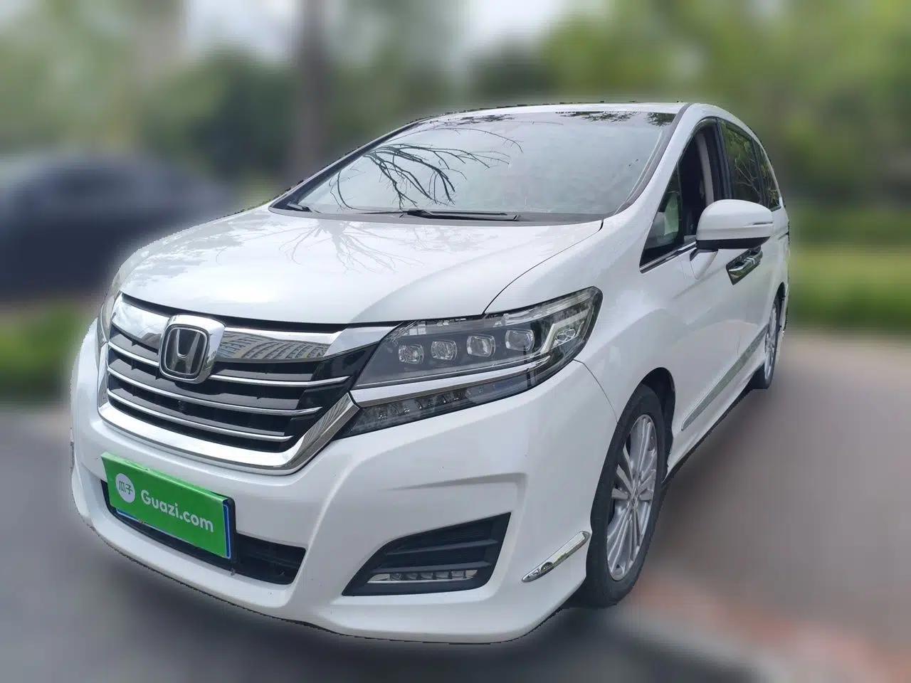 Honda Elysion 2016 2.4L Supreme Edition — миниатюра 1