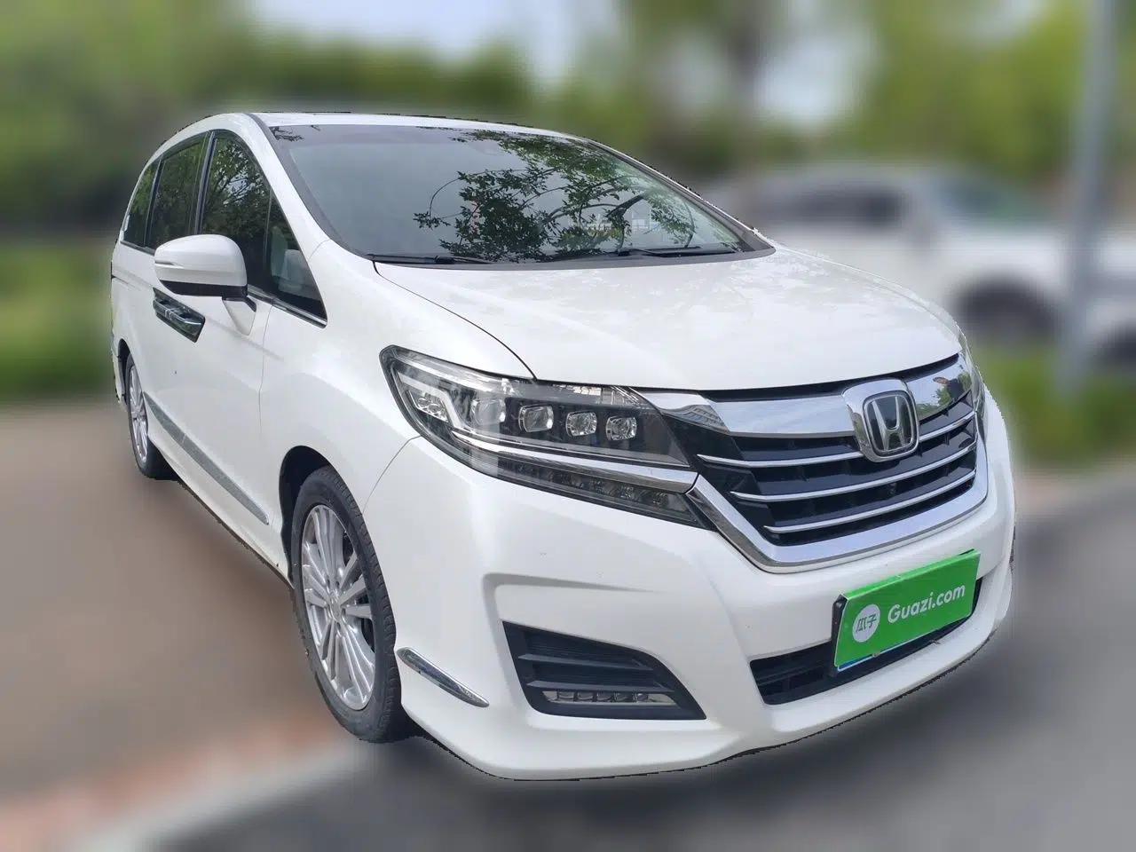 Honda Elysion 2016 2.4L Supreme Edition — миниатюра 3