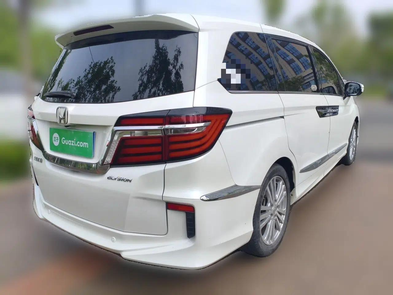 Honda Elysion 2016 2.4L Supreme Edition — миниатюра 6