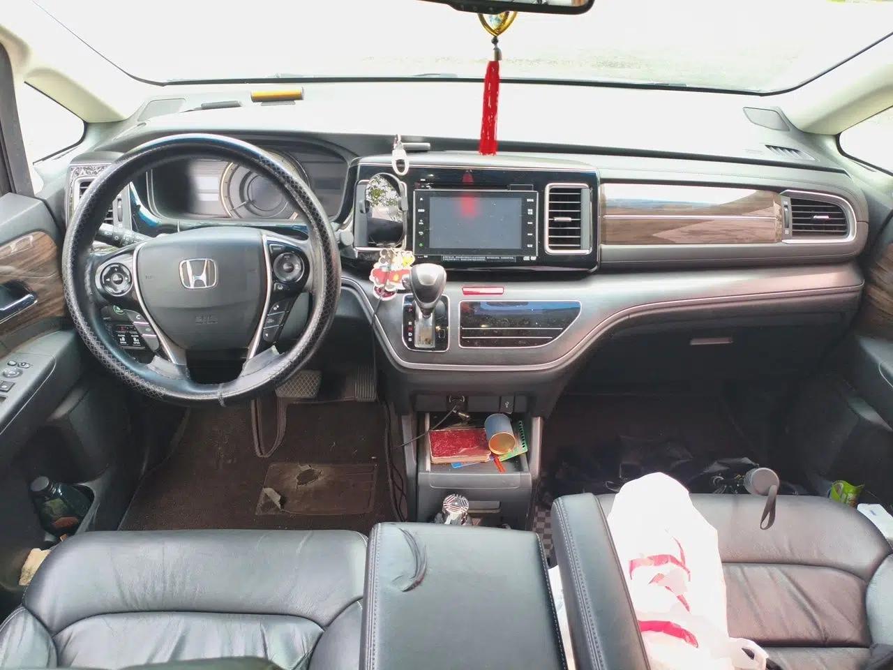 Honda Elysion 2016 2.4L Supreme Edition — миниатюра 10