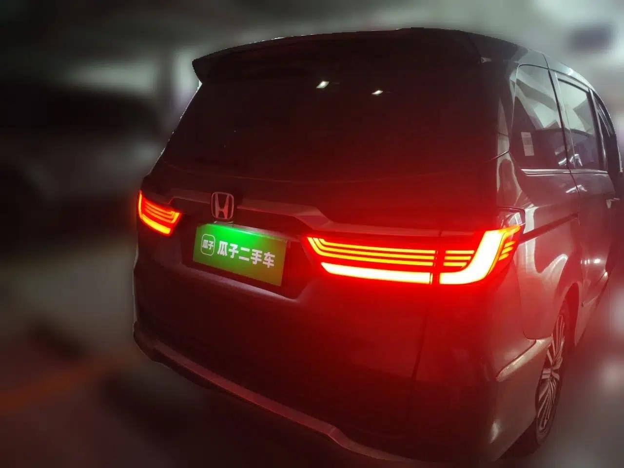 Honda Elysion 2022 2.0L eHEV Luxury First Edition — миниатюра 6
