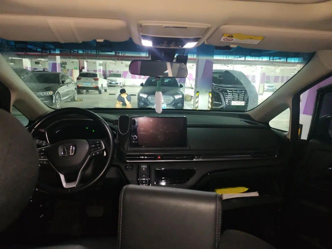 Honda Elysion 2022 2.0L eHEV Luxury First Edition — миниатюра 10