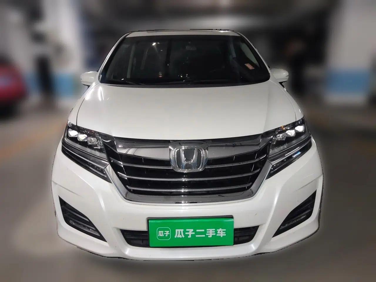 Honda Elysion 2016 2.4L Luxury Edition — миниатюра 2